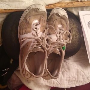 used nfinity cheer shoes